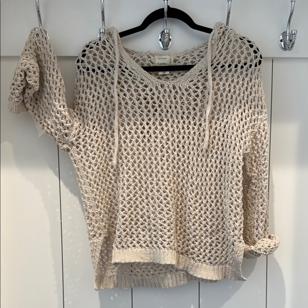 Nicole Miller Cream V-Neck Sweater Relaxed Knit